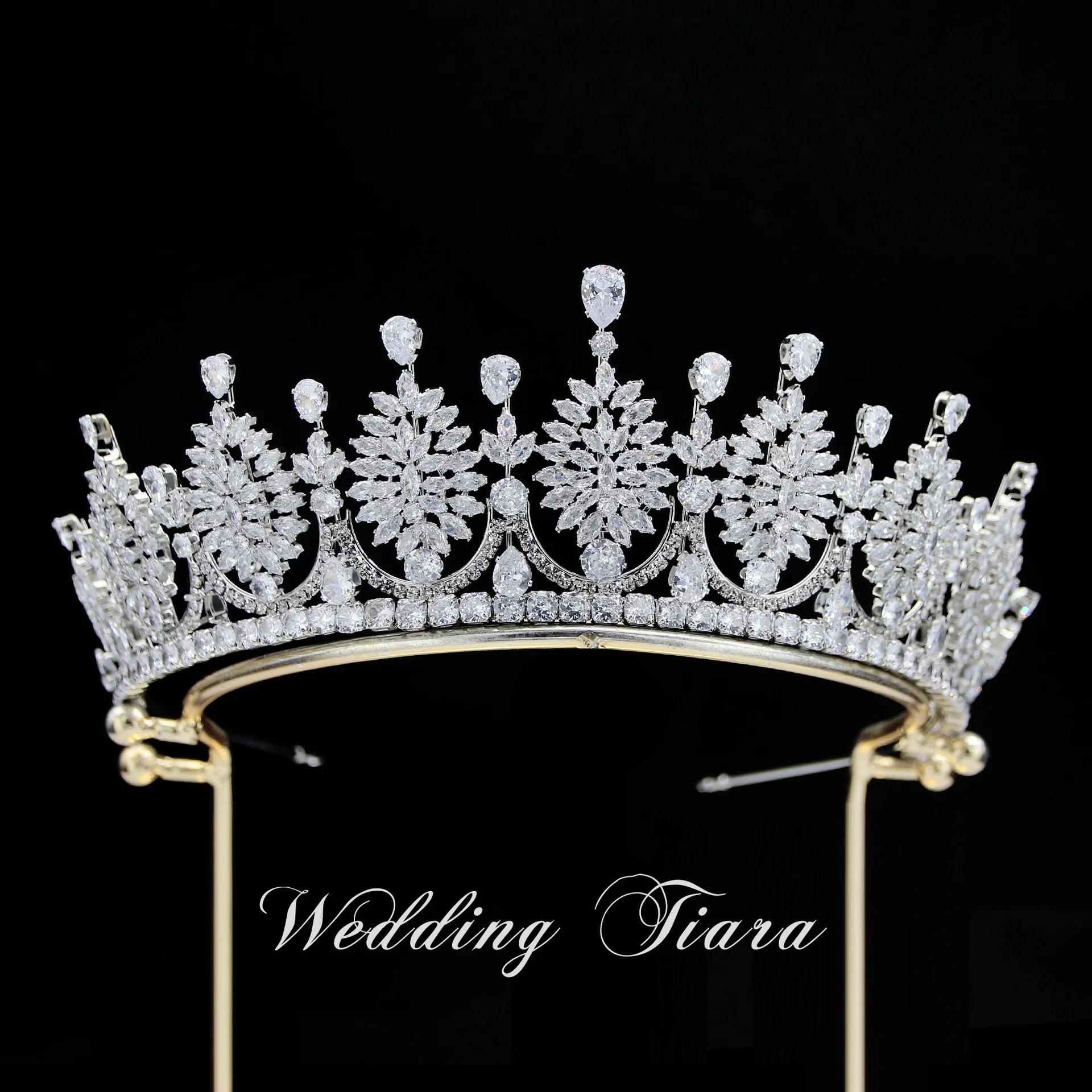 Princess Queen Crown For Bride Wedding Hair Accessories Cubic Zirconia Bridal Crown Tiara For Women Quinceanera Prom Headpiece
Princess Queen Crown For Bride Wedding Hair Accessories Cubic Zirconia Bridal Crown Tiara For Women Quinceanera Prom Headpiece