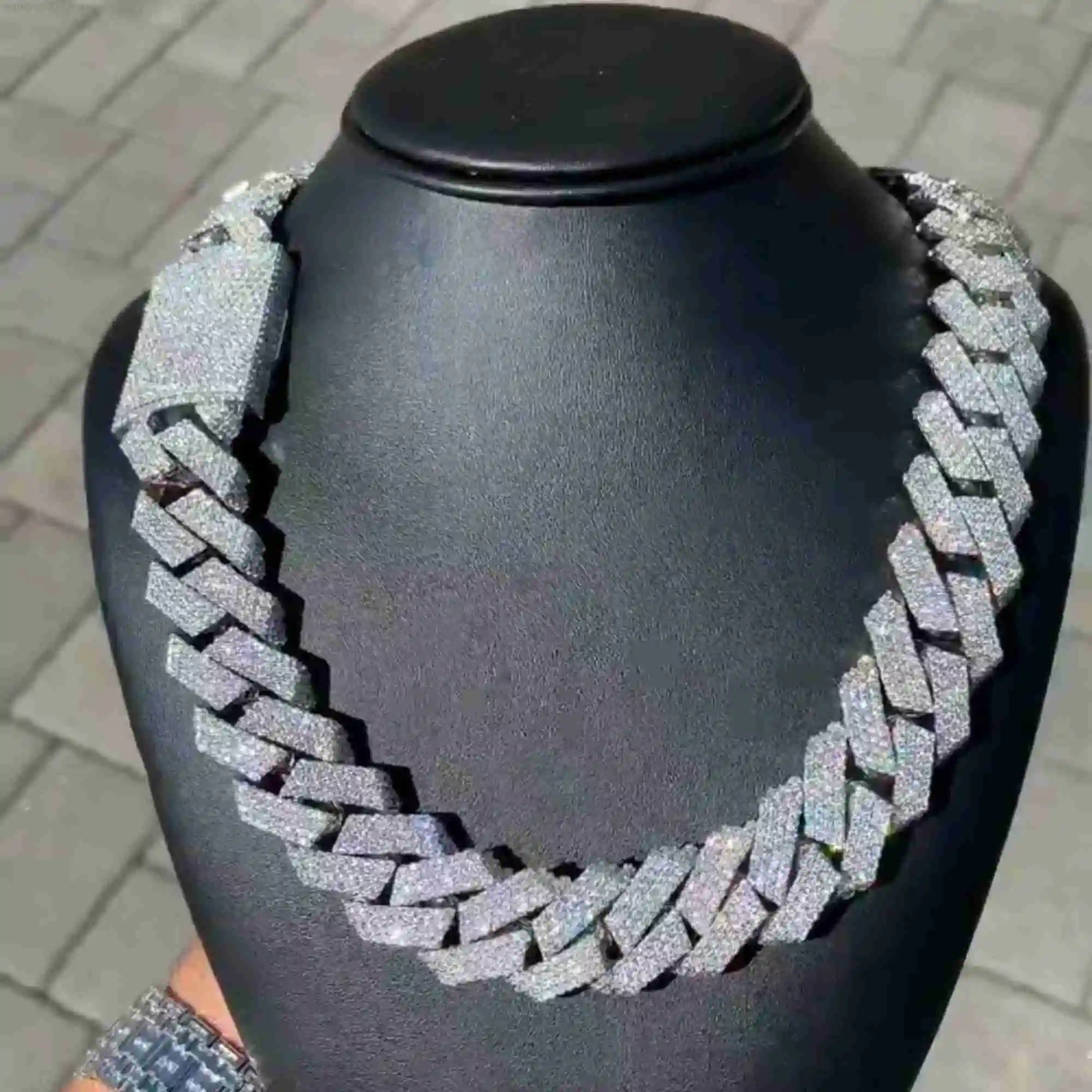 Classic 22 Mm Moissanite Micro Pave Hip Hop Iced Out Miami Cuban Link Chain 24 Inch
Classic 22 Mm Moissanite Micro Pave Hip Hop Iced Out Miami Cuban Link Chain 24 Inch