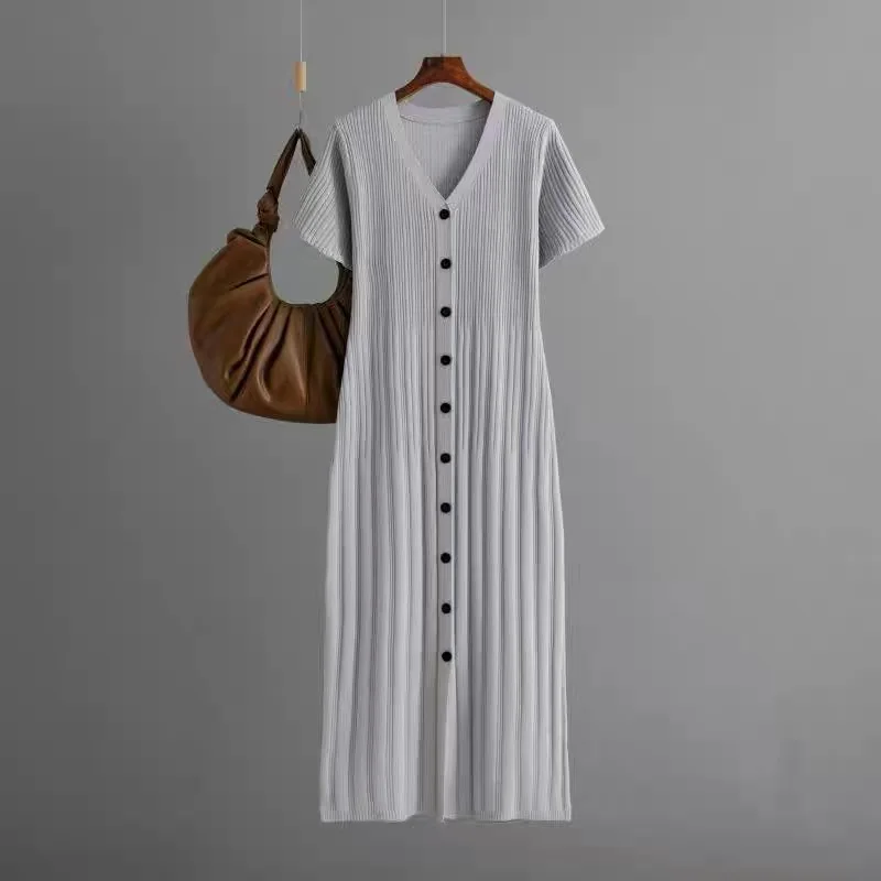 Spring Summer Knitted A-Line Dress Women's Single Button High-End Feeling Long Dress Short Sleeve V-Neck Midi Dress
Spring Summer Knitted A-Line Dress Women's Single Button High-End Feeling Long Dress Short Sleeve V-Neck Midi Dress