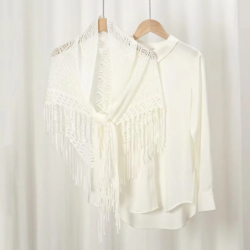 Vintage Solid Color Women's Shawls Hollow Floral Tassel Scarf Handmade Embroidery Fringes Wraps Ladies
Vintage Solid Color Women's Shawls Hollow Floral Tassel Scarf Handmade Embroidery Fringes Wraps Ladies