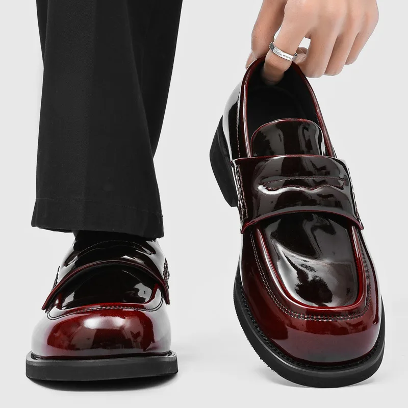 mens fashion wedding party patent leather shoes slip-on platform shoe breathable summer loafers designer trendy cool footwear
mens fashion wedding party patent leather shoes slip-on platform shoe breathable summer loafers designer trendy cool footwear