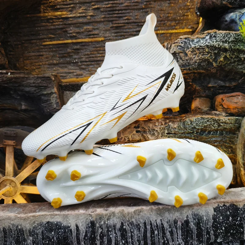 New Men Football Boots Non-Slip High-quality Soccer Shoes Grass Cleats High-top Futsal Sneakers Match Indoor Hot-selling Outdoor
New Men Football Boots Non-Slip High-quality Soccer Shoes Grass Cleats High-top Futsal Sneakers Match Indoor Hot-selling Outdoor