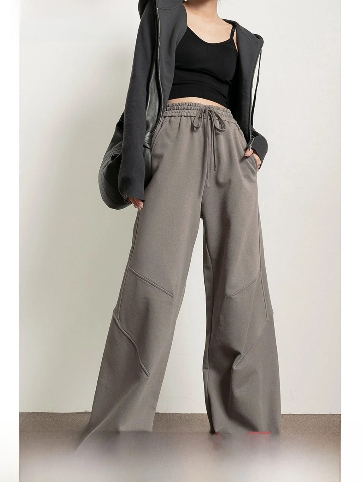 Модные женские широкие брюки с цветочным принтом и высокой талией, осенне-зимние, длинные, в пол, повседневные, в уличном стиле
Модные женские широкие брюки с цветочным принтом и высокой талией, осенне-зимние, длинные, в пол, повседневные, в уличном стиле