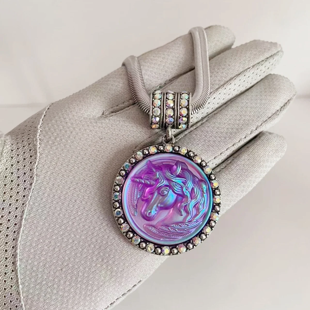 MITTO FASHION JEWELRIES AND HIGH-END ACCESSORIES STAINLESS STEEL CHAIN WITH RHINESTONE PAVED UNICORN PENDANT VINTAGE NECKLACE 
MITTO FASHION JEWELRIES AND HIGH-END ACCESSORIES STAINLESS STEEL CHAIN WITH RHINESTONE PAVED UNICORN PENDANT VINTAGE NECKLACE