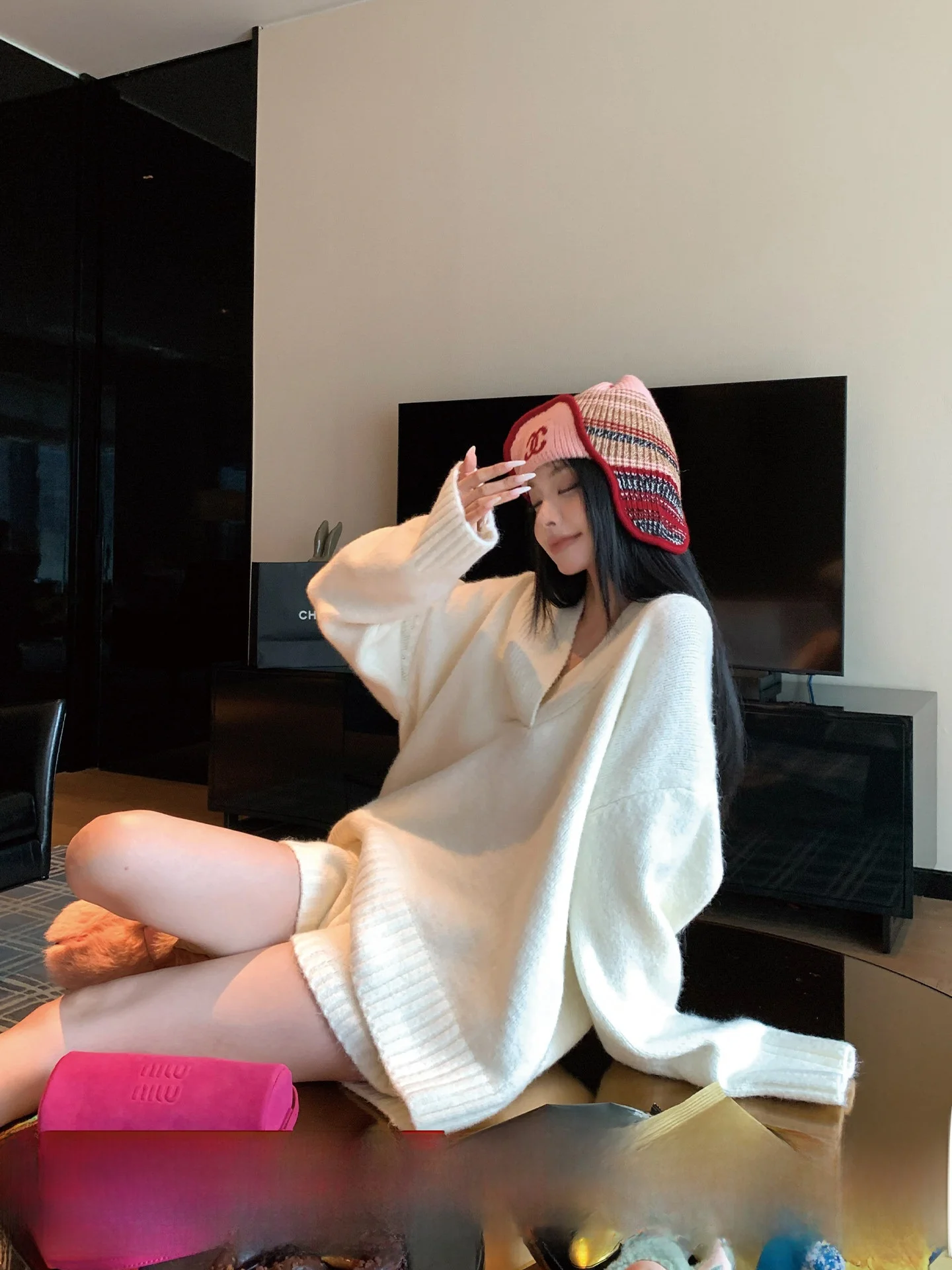 Комплект Okaaay Jennie Vibe: Свободный вязаный костюм для осени (свитер с V-образным вырезом и брюки), комфортный и стильный...
Комплект Okaaay Jennie Vibe: Свободный вязаный костюм для осени (свитер с V-образным вырезом и брюки), комфортный и стильный...