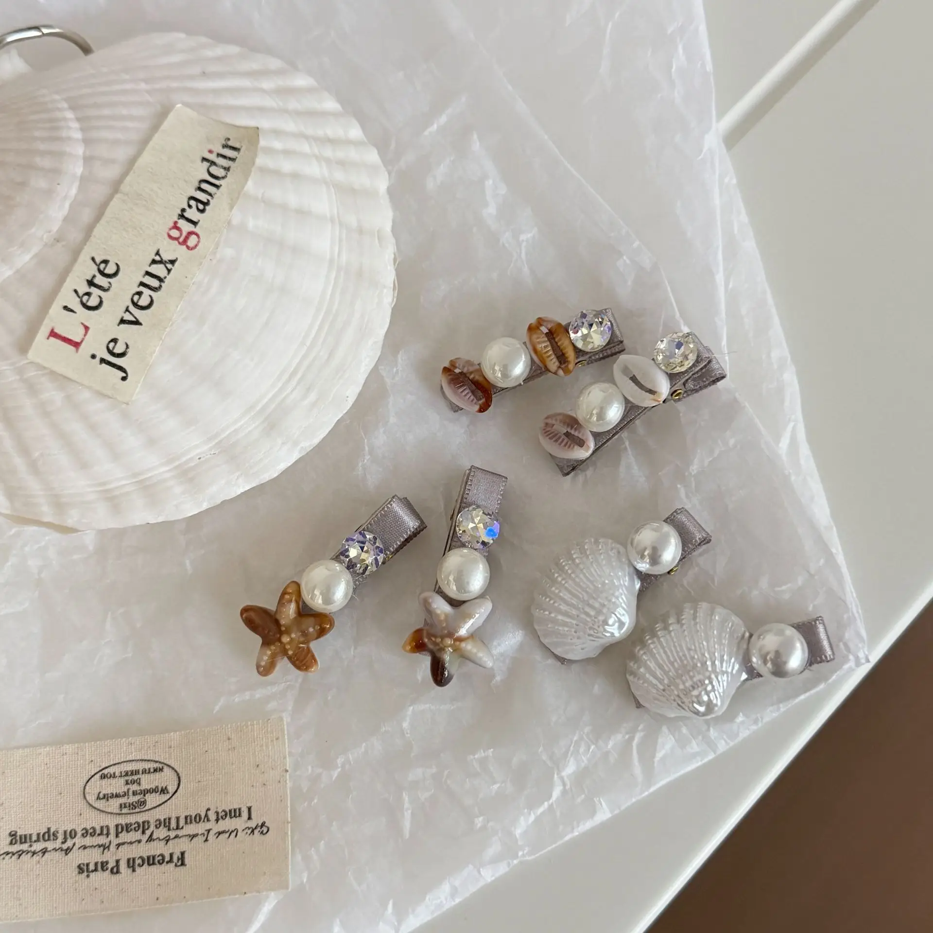 Seashell Starfish Pearl Hair Clip Korean Design for Bangs Side Beach Vacation Elegant Non Slip Resin Lightweight Hair Bows
Seashell Starfish Pearl Hair Clip Korean Design for Bangs Side Beach Vacation Elegant Non Slip Resin Lightweight Hair Bows
