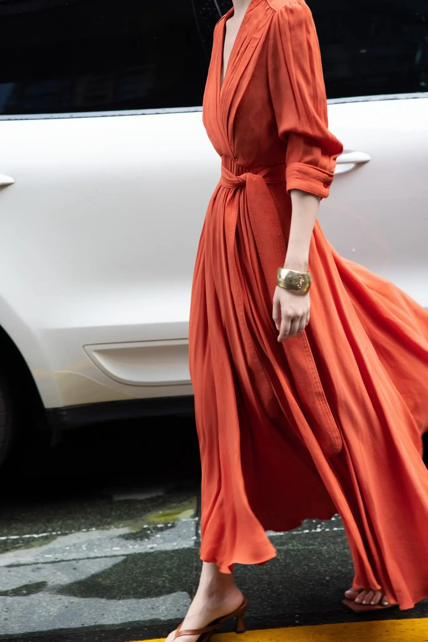Elegant Long Dress Five Meter Wide Hem V-Neck Mid-Sleeve High Quality Ladylike Style Spring Summer Autumn Wear for Women
Elegant Long Dress Five Meter Wide Hem V-Neck Mid-Sleeve High Quality Ladylike Style Spring Summer Autumn Wear for Women