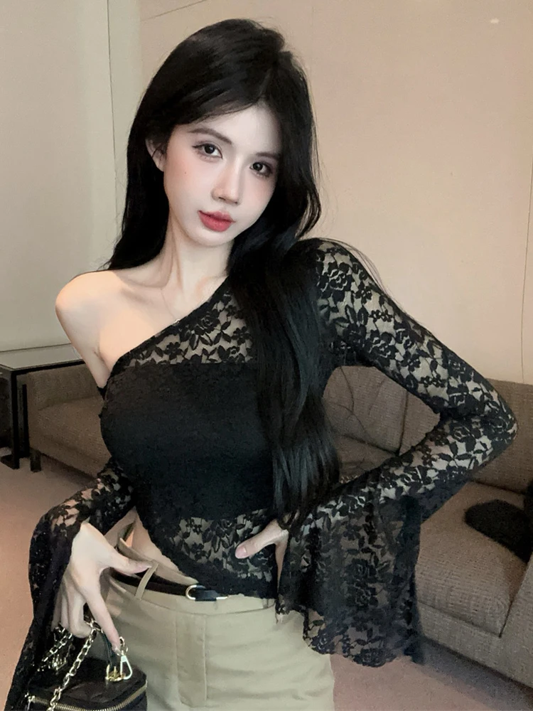 Sexy Lace irt Hook Flower Design Bell Sve High Waist Crop Top Slim Fit Long Sve ort Length Casual Wear for Girls
Sexy Lace irt Hook Flower Design Bell Sve High Waist Crop Top Slim Fit Long Sve ort Length Casual Wear for Girls