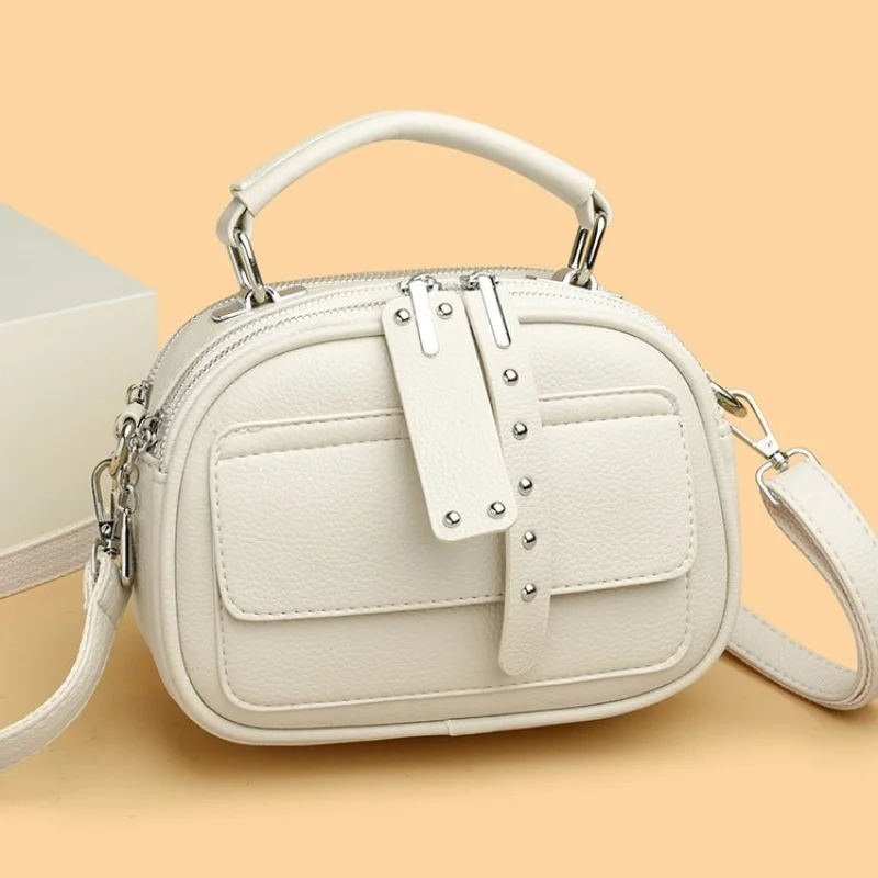 Chic Mixed Material Bag For Women Designer Inspired Leather And Suede Combination
Chic Mixed Material Bag For Women Designer Inspired Leather And Suede Combination