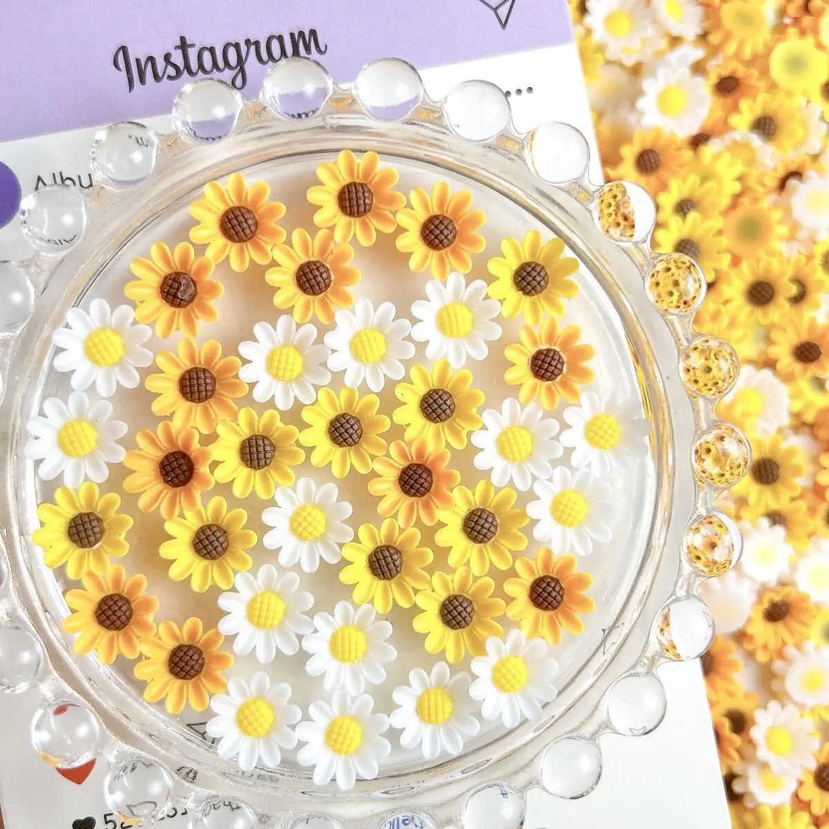50PCS Minimalist Cute Sunflower Resin Nail Art Charms Colorful Simulated Daisy Flowers Series Nail Decorations for DIY Manicure
50PCS Minimalist Cute Sunflower Resin Nail Art Charms Colorful Simulated Daisy Flowers Series Nail Decorations for DIY Manicure