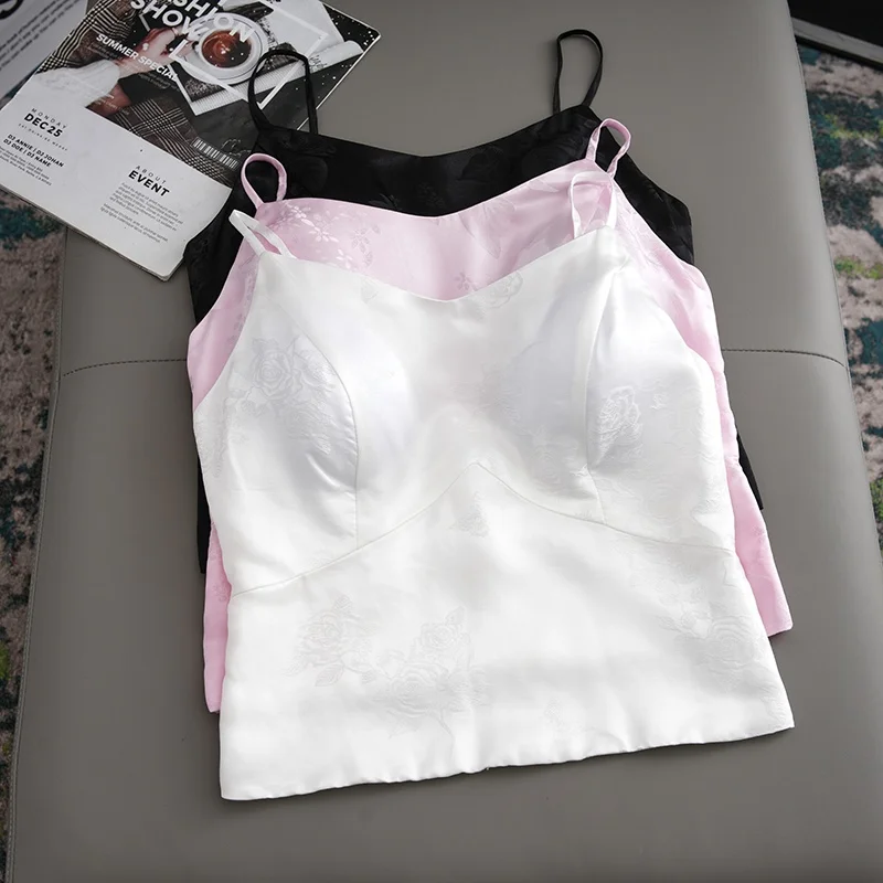 Silk Satin Cloud Weave Embroidered Silk Strap Bralette One-Piece Women's Underwear Tank Top Summer New Chinese Style...
Silk Satin Cloud Weave Embroidered Silk Strap Bralette One-Piece Women's Underwear Tank Top Summer New Chinese Style...