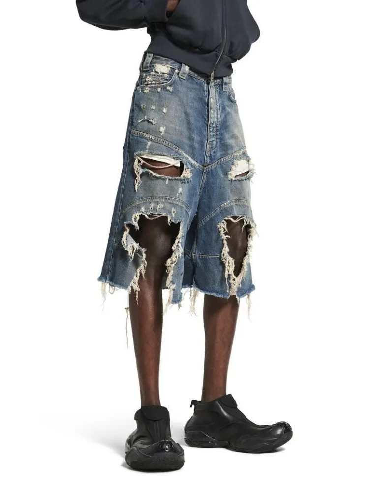 New 25SS Heavyweight Patchwork Washed out Distressed Large Destruction Bamboo Node Loose Jeans Shorts Trendy Casual Cotton Denim
New 25SS Heavyweight Patchwork Washed out Distressed Large Destruction Bamboo Node Loose Jeans Shorts Trendy Casual Cotton Denim