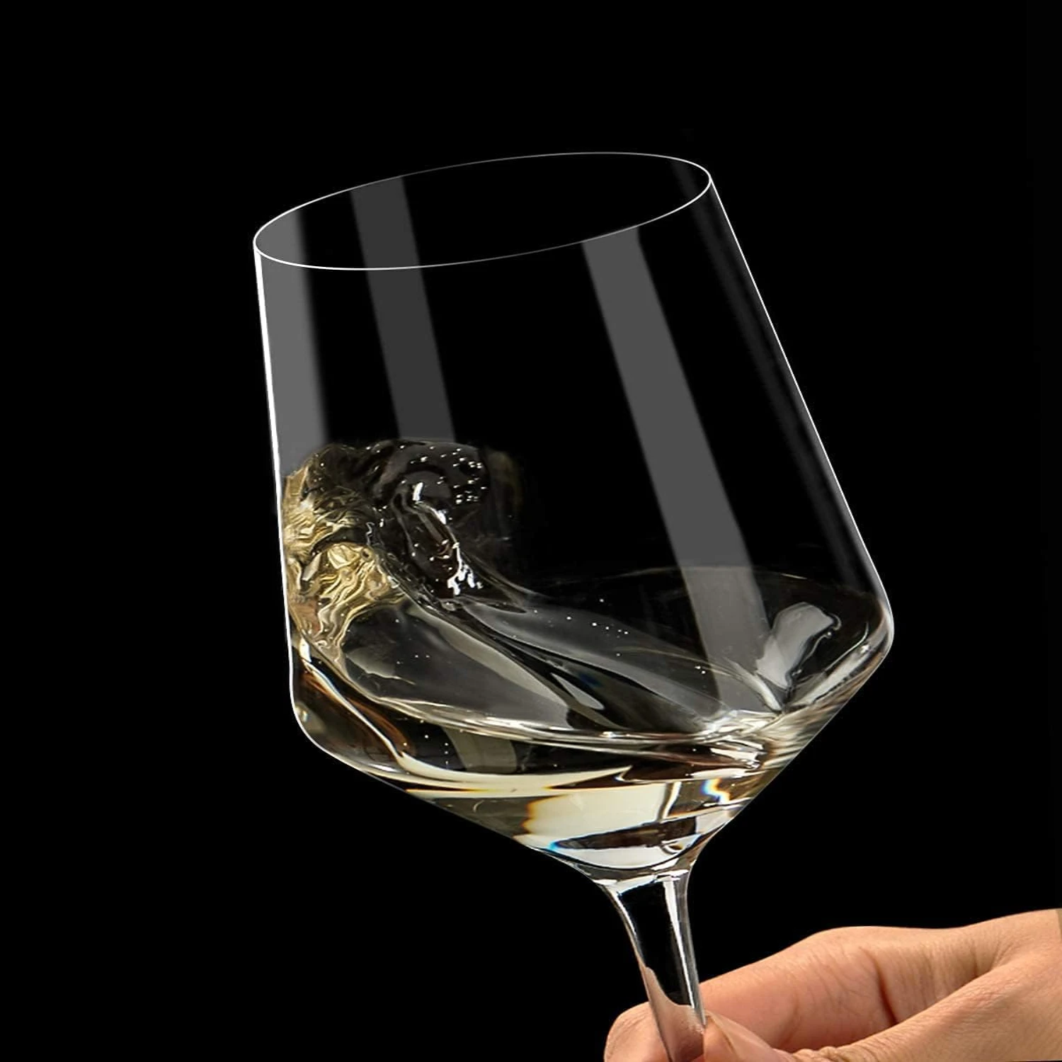 Elegant Set of 4 Premium Hand Blown Crystal Red Wine Glasses - 15 oz Capacity, Thin Rim, Long Stem - Ideal for Red or White Wine
Elegant Set of 4 Premium Hand Blown Crystal Red Wine Glasses - 15 oz Capacity, Thin Rim, Long Stem - Ideal for Red or White Wine