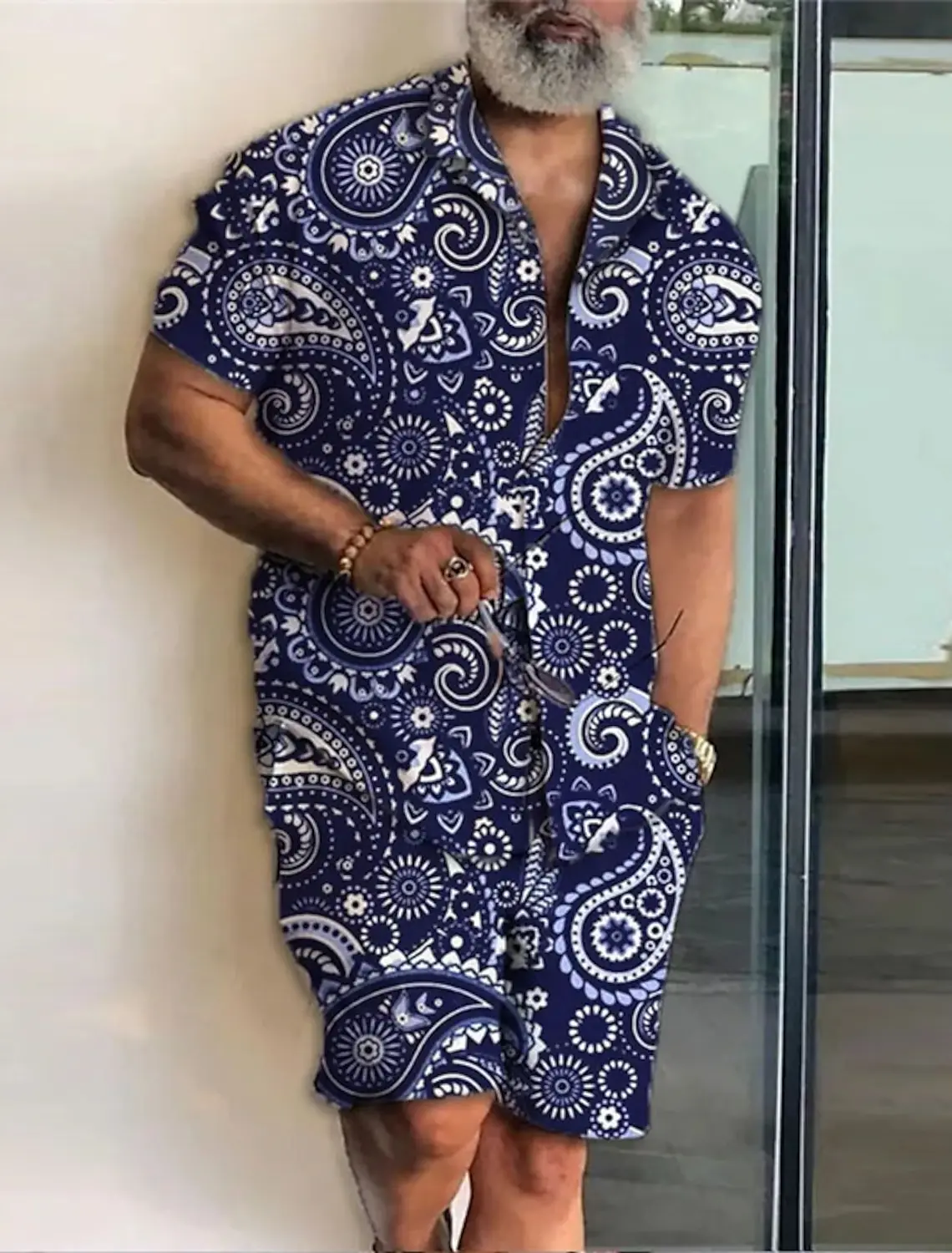 Hawaiian Paisley Print Men's Shirt and Shorts Two Piece Set Casual Vacation Men's Shirt Set Short Sleeve Button Shirt
Hawaiian Paisley Print Men's Shirt and Shorts Two Piece Set Casual Vacation Men's Shirt Set Short Sleeve Button Shirt