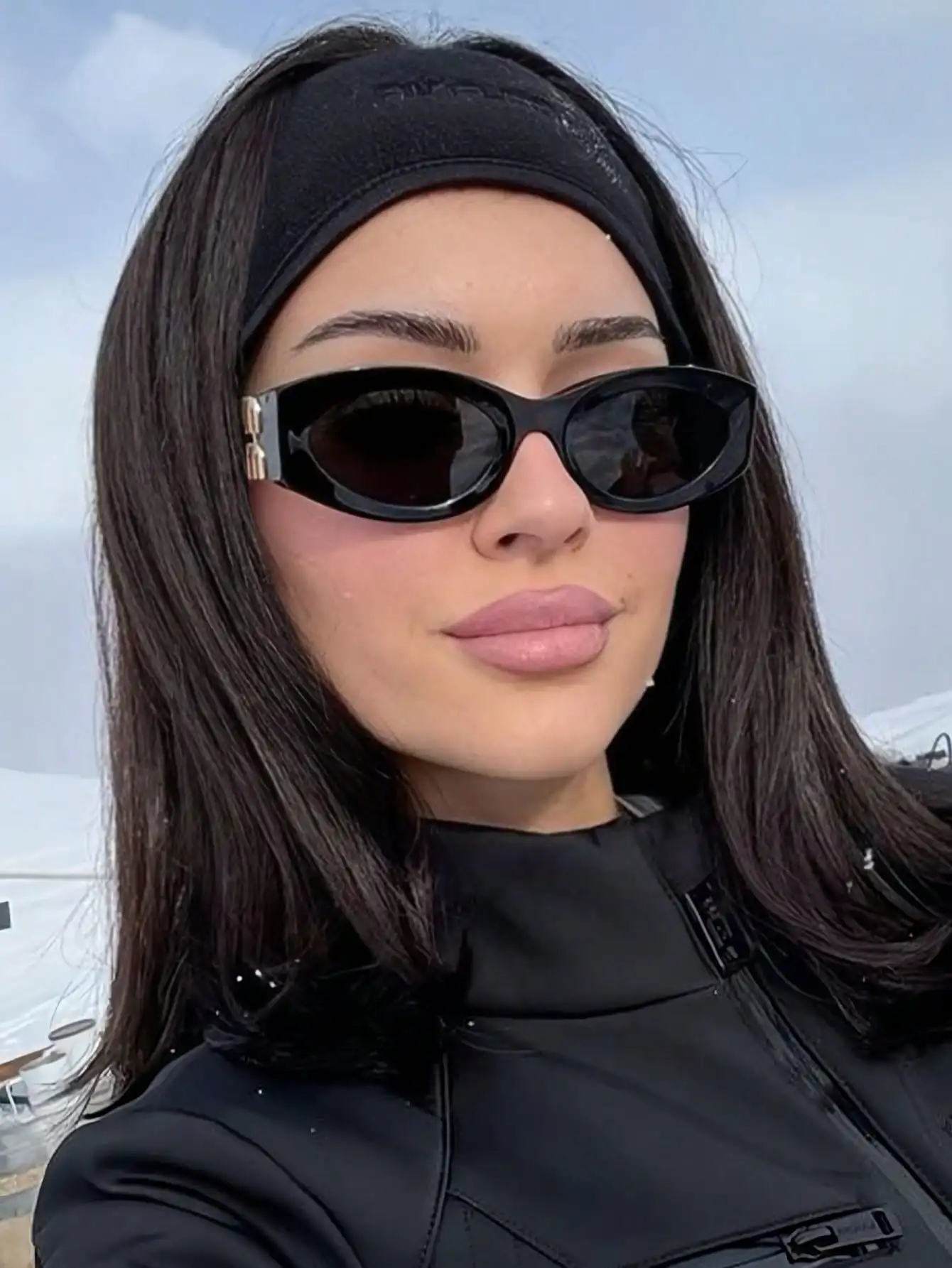 1 Pair Asymmetrical Cat Eye Versatile Women Fashion Glasses, Full Frame Retro Fashion Glasses, Suitable For Travel, Vacation, Daily Wear, Beach Accessories
1 Pair Asymmetrical Cat Eye Versatile Women Fashion Glasses, Full Frame Retro Fashion Glasses, Suitable For Travel, Vacation, Daily Wear, Beach Accessories