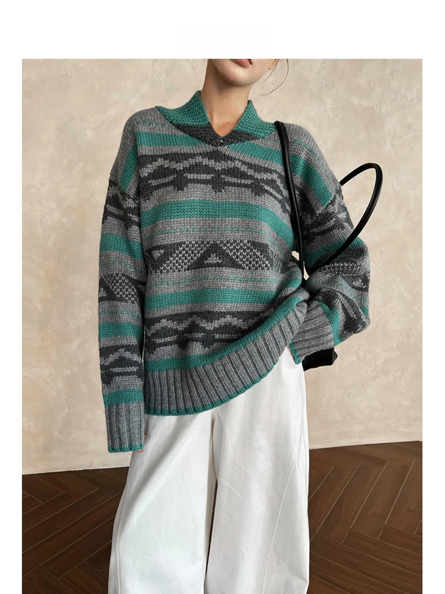 Свободный вязаный свитер с V-образным вырезом, узором Fair Isle, из смесовой шерсти, с длинными рукавами, полосатый, осенне-зимний, женский.
Свободный вязаный свитер с V-образным вырезом, узором Fair Isle, из смесовой шерсти, с длинными рукавами, полосатый, осенне-зимний, женский.