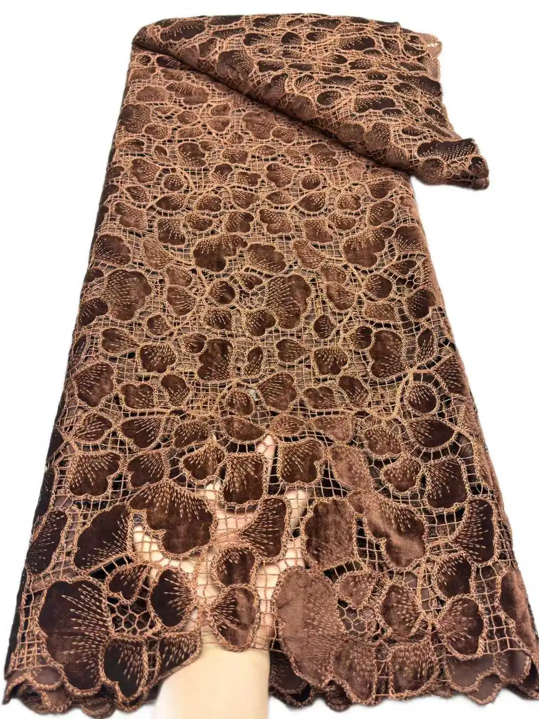 African Guipure Velvet Lace Fabric for Women's Wedding Dresses Nigerian French Laser Cut Design Wholesale 2025
African Guipure Velvet Lace Fabric for Women's Wedding Dresses Nigerian French Laser Cut Design Wholesale 2025