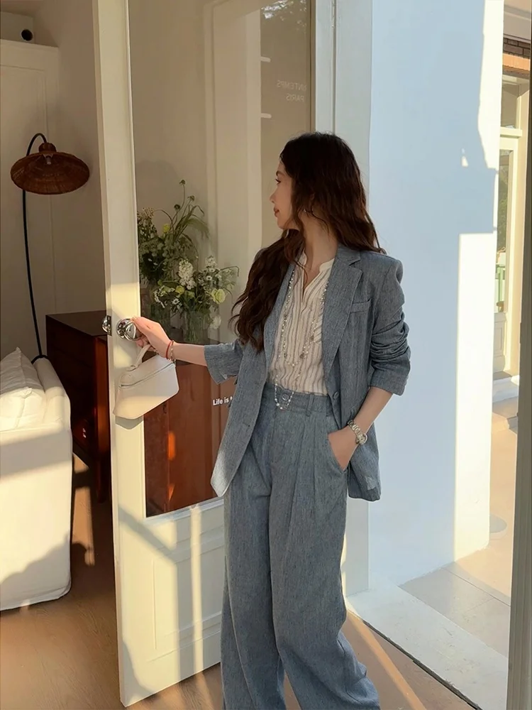 Синий тонкий костюм-двойка для женщин: новая коллекция весна-лето, ретро-пальто, повседневный стиль, из чистого льна, стандартная длина рукава
Синий тонкий костюм-двойка для женщин: новая коллекция весна-лето, ретро-пальто, повседневный стиль, из чистого льна, стандартная длина рукава