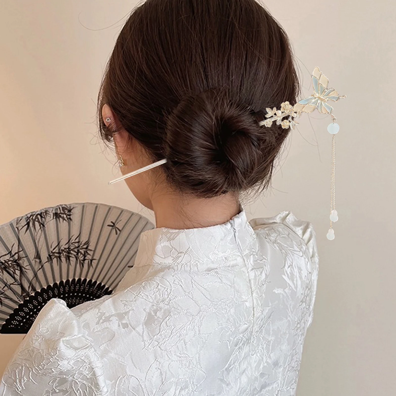 Vintage Butterfly Tassel Hair Sticks Retro Chinese Style Hair Forks Chain Tassel Hairpins Hair Bun Maker Jewelry for Women
Vintage Butterfly Tassel Hair Sticks Retro Chinese Style Hair Forks Chain Tassel Hairpins Hair Bun Maker Jewelry for Women