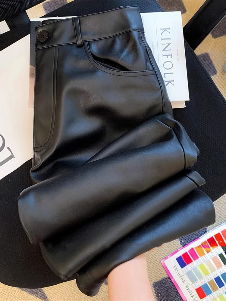 Oversized Black Pu Leather Pants for Women 2025 Spring New High Waisted Loose Straight Leg Pant Long Wide Leg Trousers
Oversized Black Pu Leather Pants for Women 2025 Spring New High Waisted Loose Straight Leg Pant Long Wide Leg Trousers