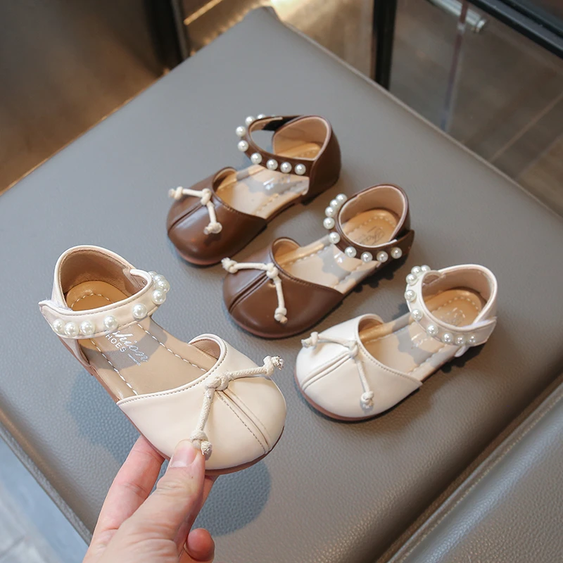 Kids Sandals for Girls Summer New Princess Causal Shoes Fashion Pearl Bowknot Versatile Children Fashion Flat Sandals Soft Soled
Kids Sandals for Girls Summer New Princess Causal Shoes Fashion Pearl Bowknot Versatile Children Fashion Flat Sandals Soft Soled