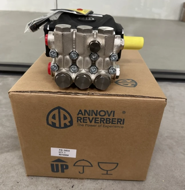 AR Pump RR1525HN, Industrial Replacement Pressure Washer, 3.96 gpm 3600 psi 1450 rpm RR1525HN
AR Pump RR1525HN, Industrial Replacement Pressure Washer, 3.96 gpm 3600 psi 1450 rpm RR1525HN