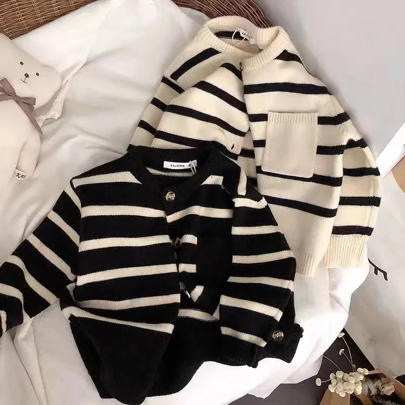2026 Autumn Girls Boys Casual Warm Long Sleeve Knitting Sweaters Kids Children Stripe Cardigan
2026 Autumn Girls Boys Casual Warm Long Sleeve Knitting Sweaters Kids Children Stripe Cardigan