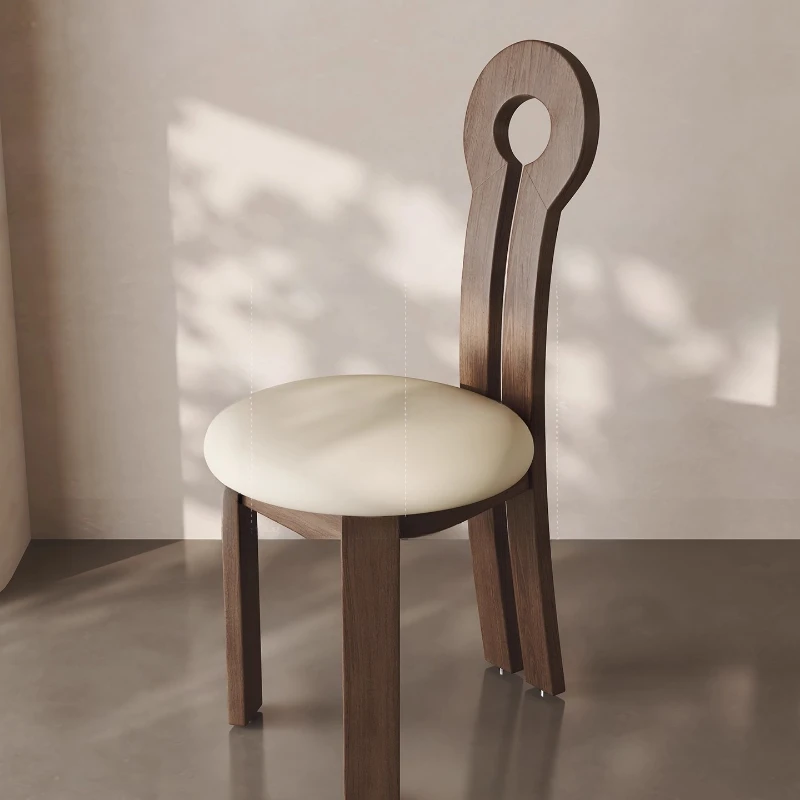 French retro dining chair, high-end walnut key chair, high-end household dining table and chairs, medium antique backrest chair
French retro dining chair, high-end walnut key chair, high-end household dining table and chairs, medium antique backrest chair