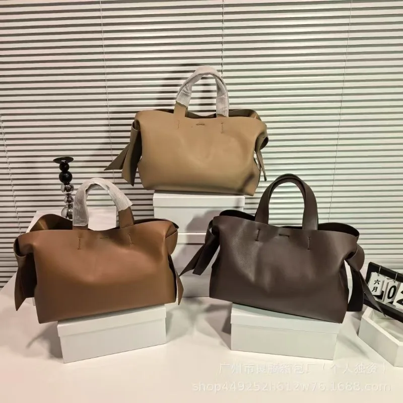 Minimalist Bow Handbag Genuine Leather Shoulder Crossbody Bag Commuter Portable Bucket Bag/women's Handbag/shoulder Bag
Minimalist Bow Handbag Genuine Leather Shoulder Crossbody Bag Commuter Portable Bucket Bag/women's Handbag/shoulder Bag