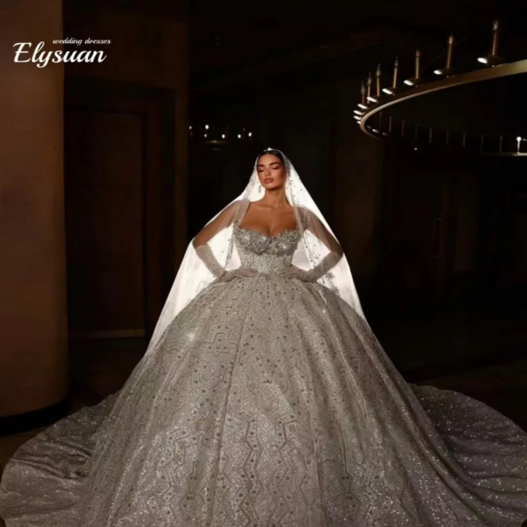 Customized Shiny Beads Gowns Wedding Dress Sexy Deep V-neck Sleeveless Bridal Gown Luxury Dresses For Bride
Customized Shiny Beads Gowns Wedding Dress Sexy Deep V-neck Sleeveless Bridal Gown Luxury Dresses For Bride