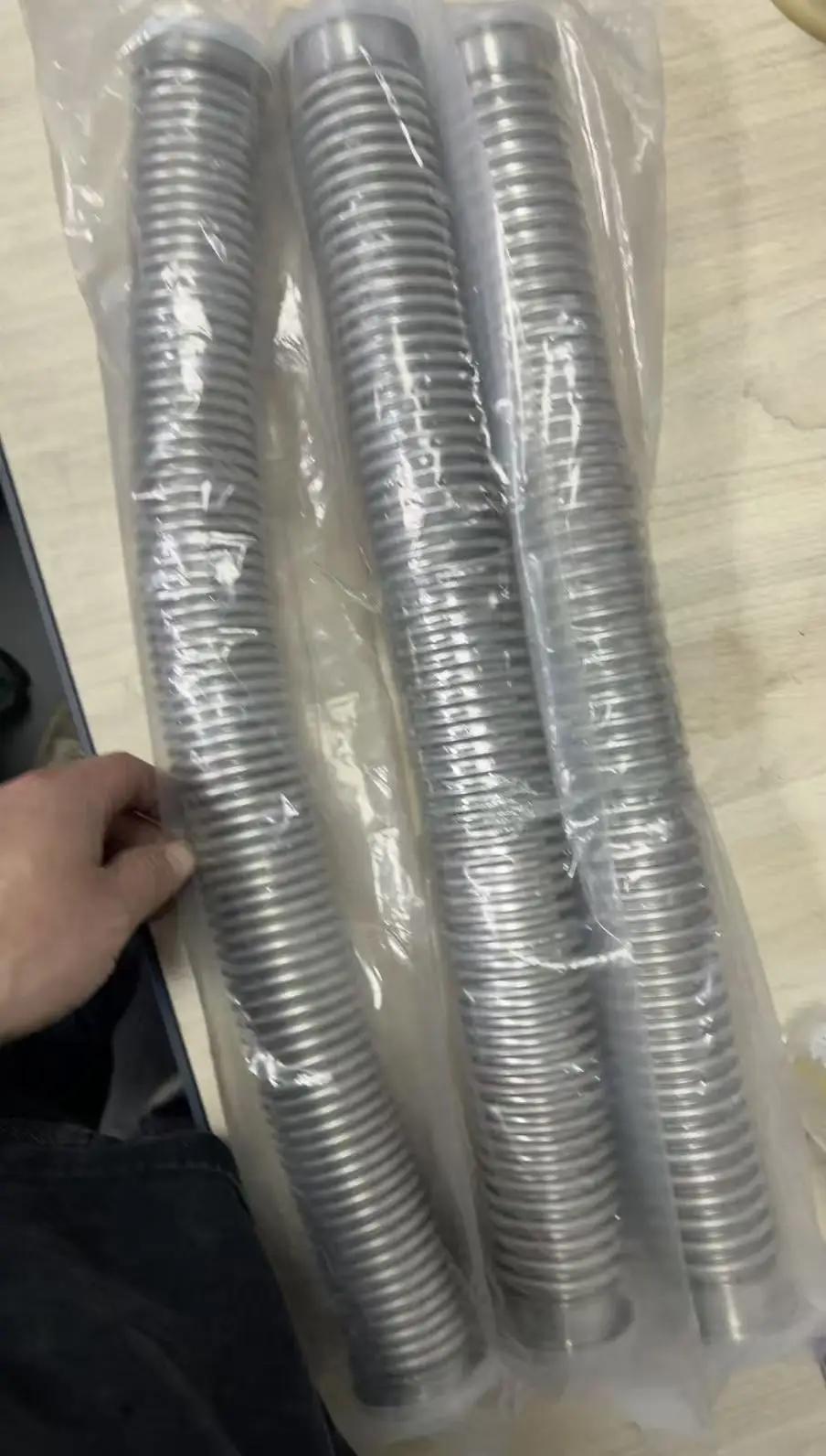 KF50 100mm-1000mm vacuum flexible corrugated pipe, KF50 bellows, flexible corrugated pipe, flange joint pipe.304 SS
KF50 100mm-1000mm vacuum flexible corrugated pipe, KF50 bellows, flexible corrugated pipe, flange joint pipe.304 SS