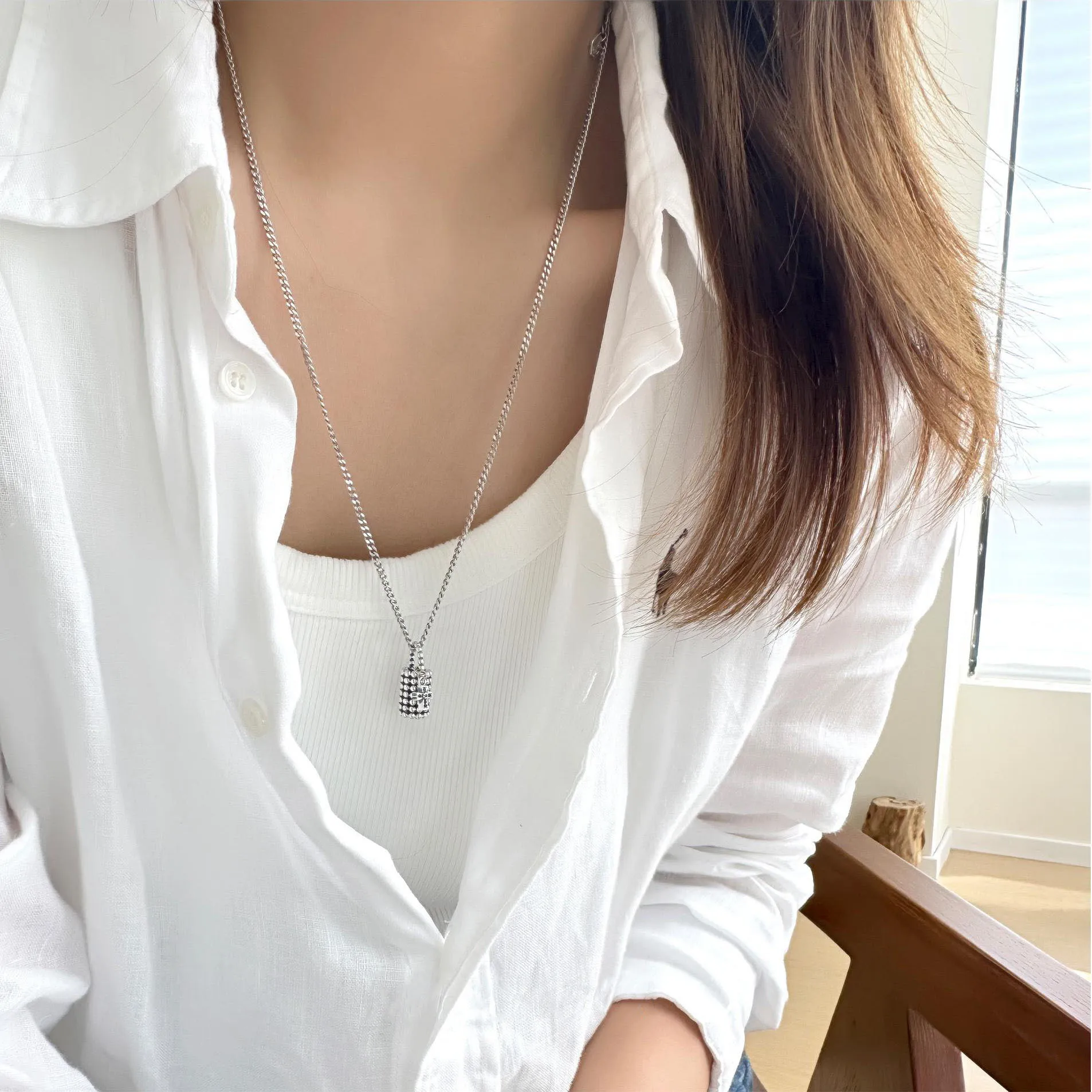 European And American Cool Style Retro Hip-Hop Style Versatile Fashion Handbag High-End Necklace
European And American Cool Style Retro Hip-Hop Style Versatile Fashion Handbag High-End Necklace