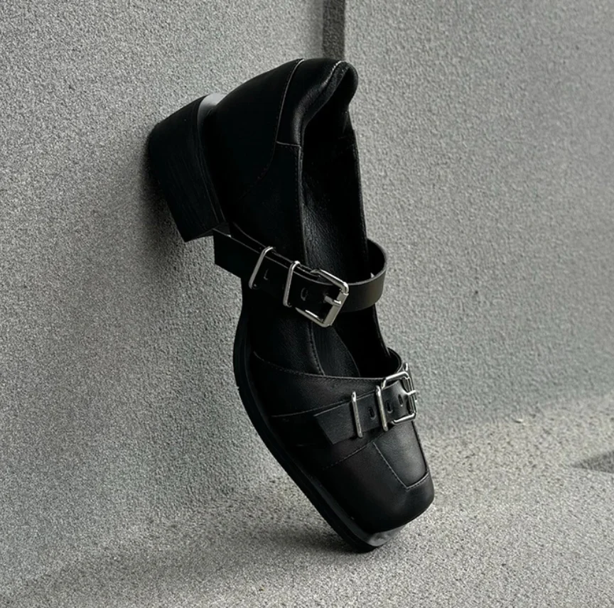 2025 Women Gothic Punk Shoes Buckle Strap Gladiator Oxfords Low Heel Casual Shoes Streetwear PU leather Cuban Square Heels
2025 Women Gothic Punk Shoes Buckle Strap Gladiator Oxfords Low Heel Casual Shoes Streetwear PU leather Cuban Square Heels