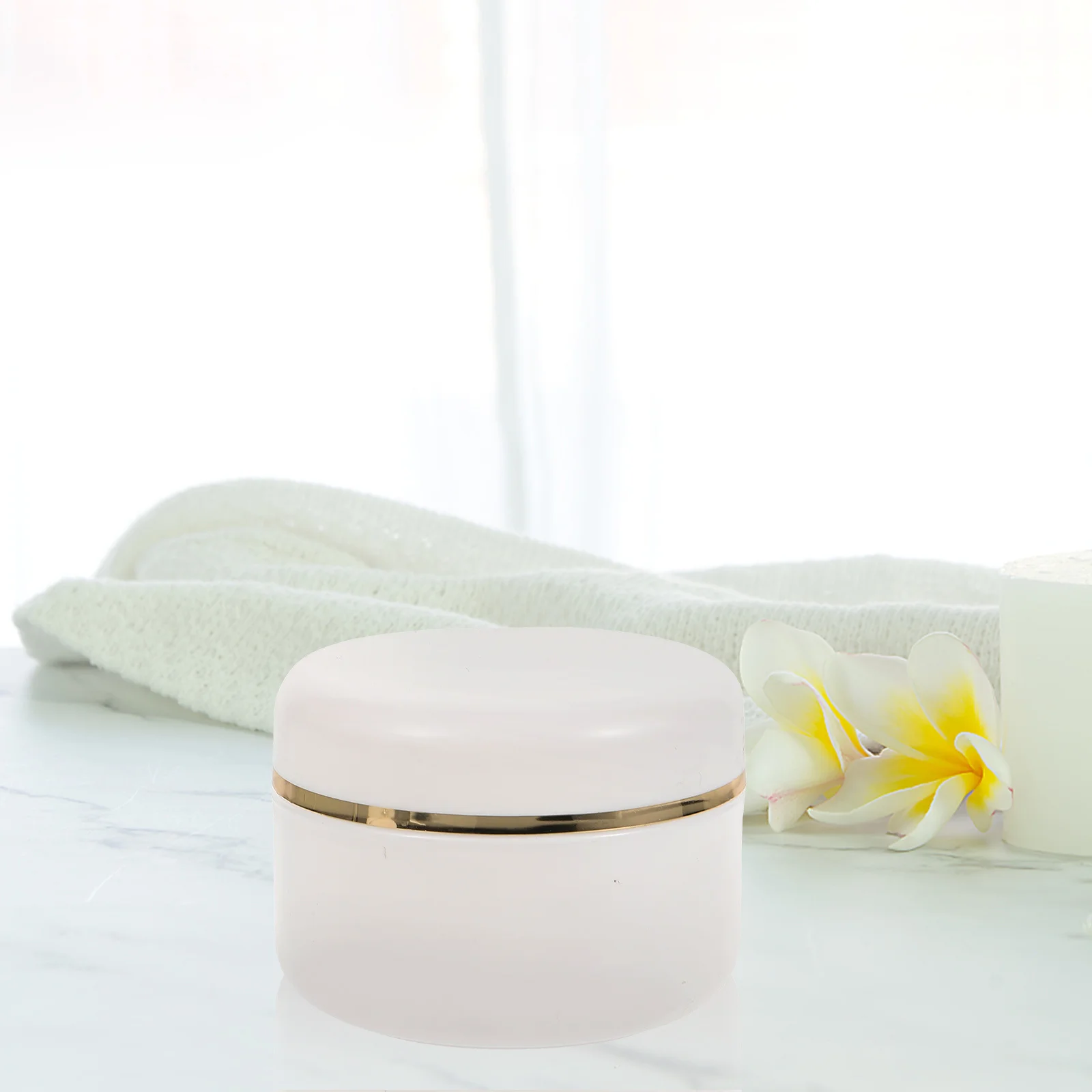 6Pcs Empty Hand Cream Bottle Leak Proof Compact Jars Refillable Travel Lotion Storage Containers Portable
6Pcs Empty Hand Cream Bottle Leak Proof Compact Jars Refillable Travel Lotion Storage Containers Portable