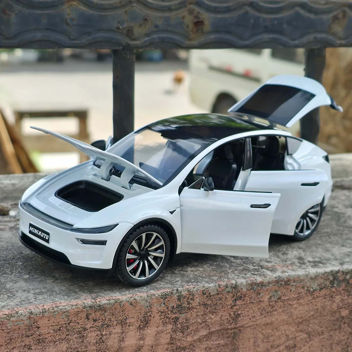 1:24 Model Y Alloy Diecast Car Model Toy With Sound & Light Pull Back Function High Simulation Metal Vehicle Collectibles
1:24 Model Y Alloy Diecast Car Model Toy With Sound & Light Pull Back Function High Simulation Metal Vehicle Collectibles