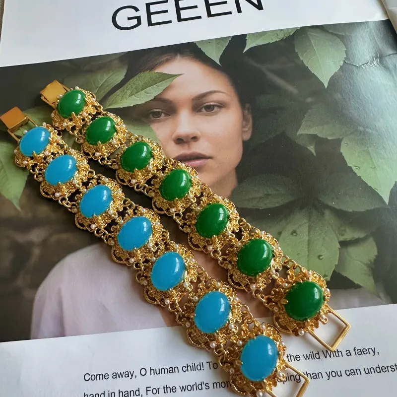 Fashion Jewelry Retro Royal Style Luxe Colored Stone Bracelet for Women
Fashion Jewelry Retro Royal Style Luxe Colored Stone Bracelet for Women