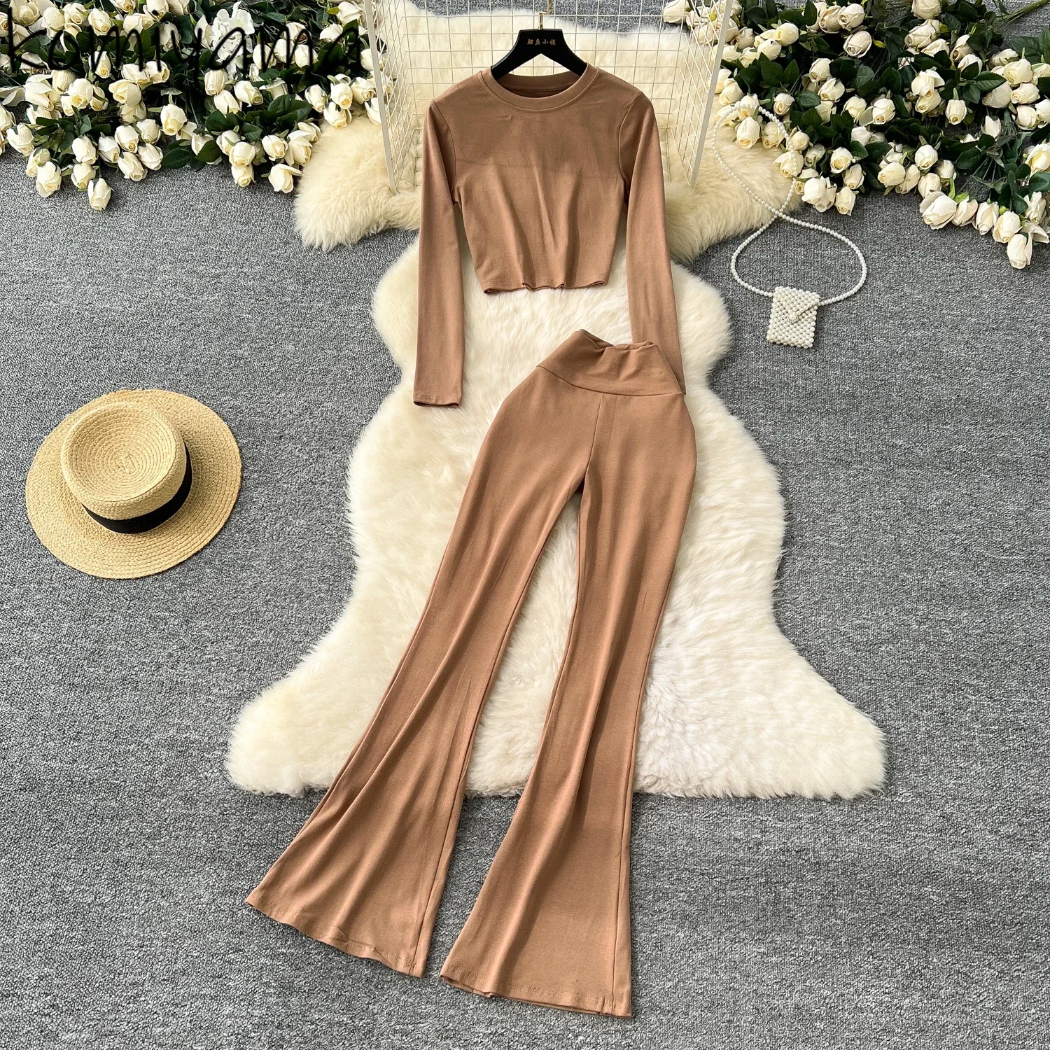Europe America Style Two Piece Sets Women O-neck Long Sleeve Hollow Out Lumbar Tops +high Waist Flare Pants Sexy Elastic Suit
Europe America Style Two Piece Sets Women O-neck Long Sleeve Hollow Out Lumbar Tops +high Waist Flare Pants Sexy Elastic Suit