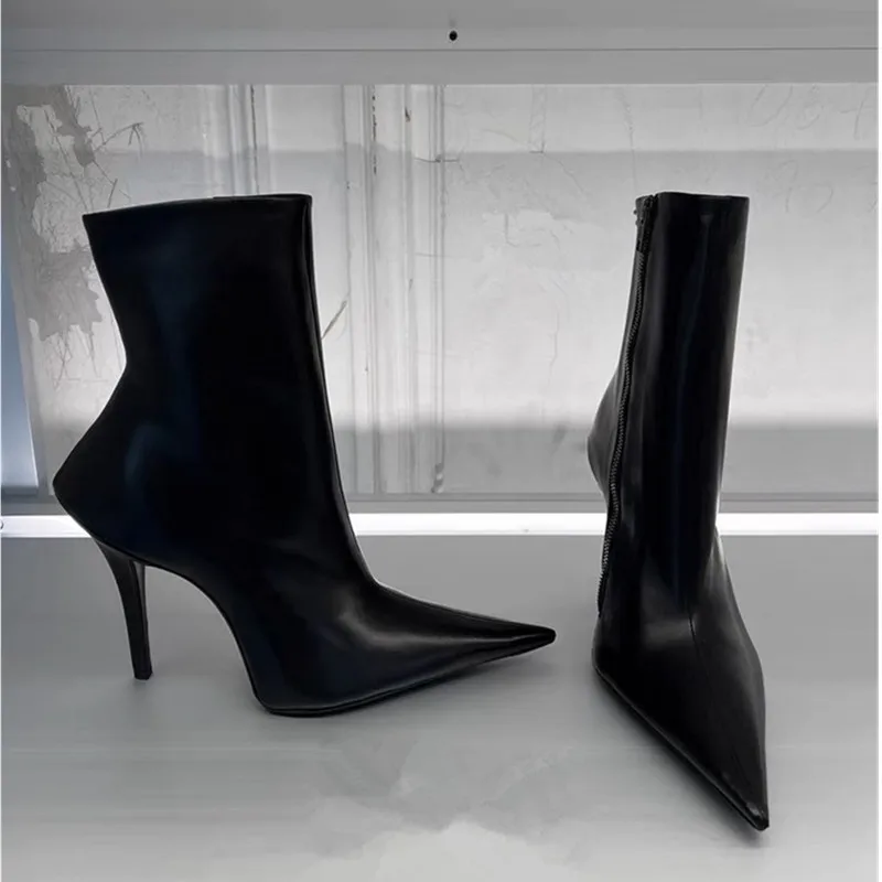 Black Ankle Short Women Boots Pointed Toe Sexy Thin Super High Heel Solid Pumps Side Zipper Autumn Winter Lady Shoes Large Size
Black Ankle Short Women Boots Pointed Toe Sexy Thin Super High Heel Solid Pumps Side Zipper Autumn Winter Lady Shoes Large Size