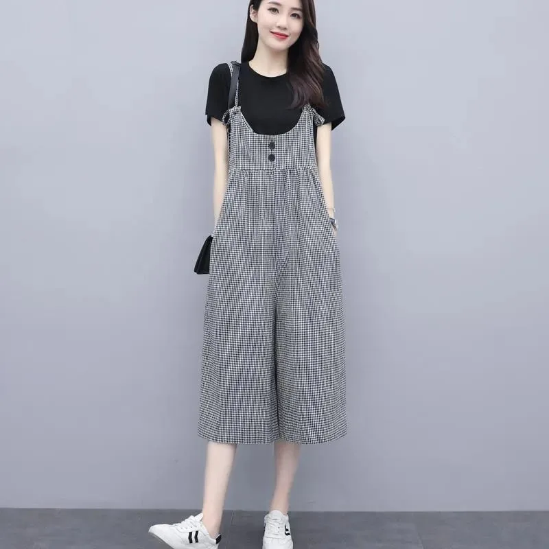 Women's Plus Size Plaid Bib Overalls Cropped Wide Leg Pants Summer Casual
Women's Plus Size Plaid Bib Overalls Cropped Wide Leg Pants Summer Casual