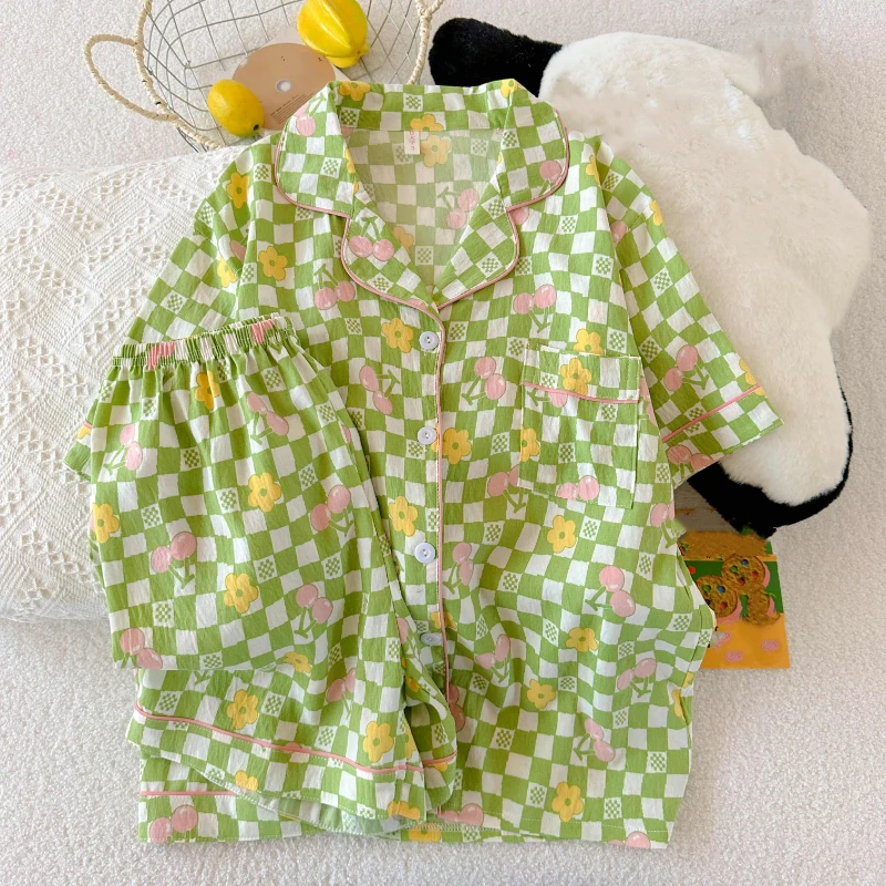 Новый летний короткий пижамный комплект с вишневым цветочным принтом, женский корейский милый зеленый клетчатый дизайн, женские пижамы, тонкая кавайная повседневная домашняя одежда
Новый летний короткий пижамный комплект с вишневым цветочным принтом, женский корейский милый зеленый клетчатый дизайн, женские пижамы, тонкая кавайная повседневная домашняя одежда