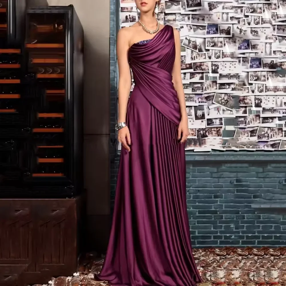 Customized A Line Mother Of The Bride Dress Elegant Folds One Shoulder Floor Length Wedding Party Gown Vestidos De Novia
Customized A Line Mother Of The Bride Dress Elegant Folds One Shoulder Floor Length Wedding Party Gown Vestidos De Novia