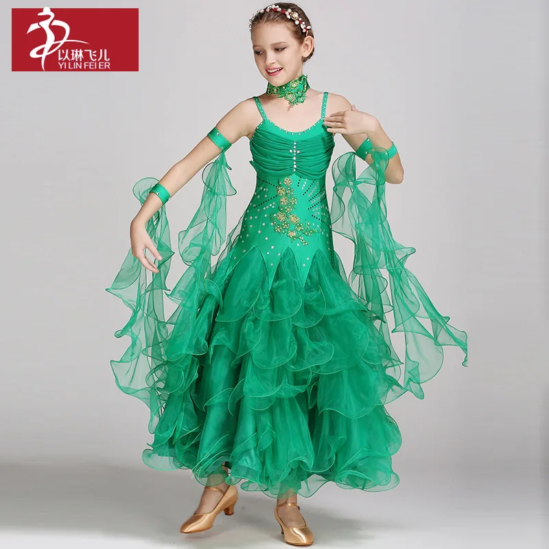 1pcs.lot children sexy ballroom dancing dress girl ball gown waltz dancing dress with rhinestone
1pcs.lot children sexy ballroom dancing dress girl ball gown waltz dancing dress with rhinestone