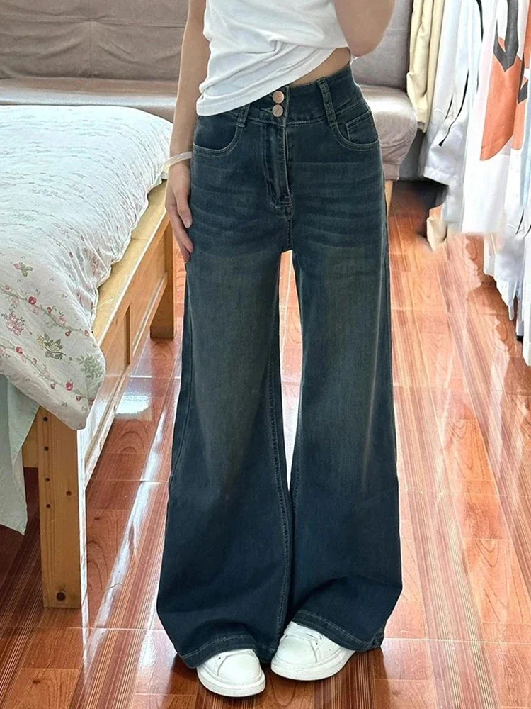 Женские широкие джинсы с высокой талией в стиле ретро, синие свободные прямые джинсовые брюки с эффектом усов, корейский винтажный стиль на осень 2023 г.
Женские широкие джинсы с высокой талией в стиле ретро, синие свободные прямые джинсовые брюки с эффектом усов, корейский винтажный стиль на осень 2023 г.