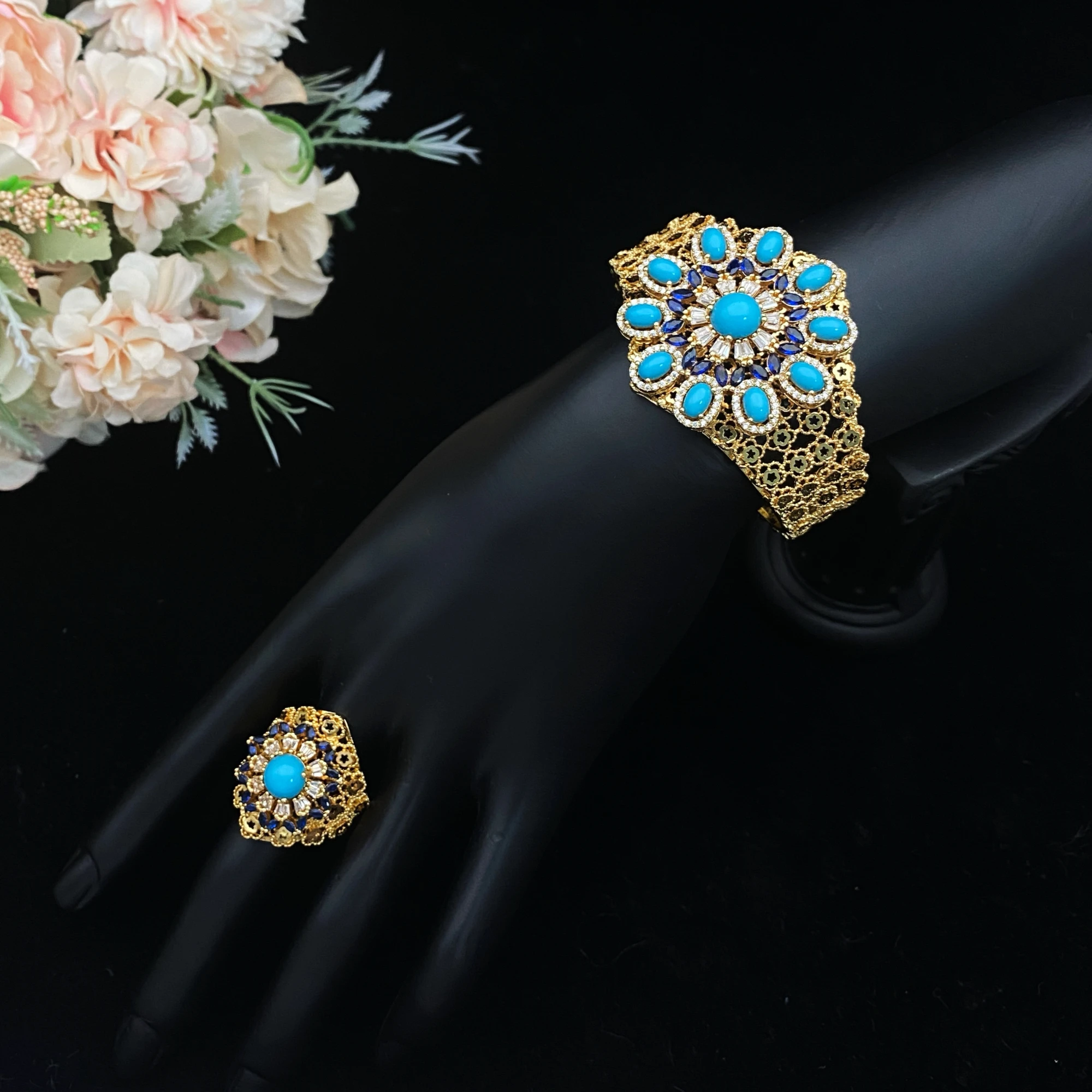 Falair Women's Gold Plated Copper Zircon Imitation Jewelry Set Light Luxury Open Bangle Ring for Daily Versatile Style
Falair Women's Gold Plated Copper Zircon Imitation Jewelry Set Light Luxury Open Bangle Ring for Daily Versatile Style