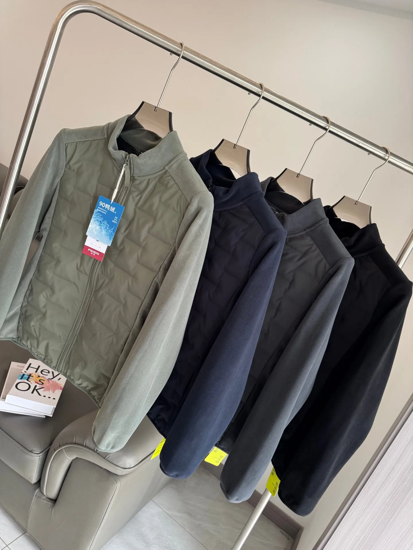 Men's Casual down Jaet 90 Du down Windproof Water-resistant Stand Collar Outdoor Series Patchwork Design Long Sve Zipper
Men's Casual down Jaet 90 Du down Windproof Water-resistant Stand Collar Outdoor Series Patchwork Design Long Sve Zipper