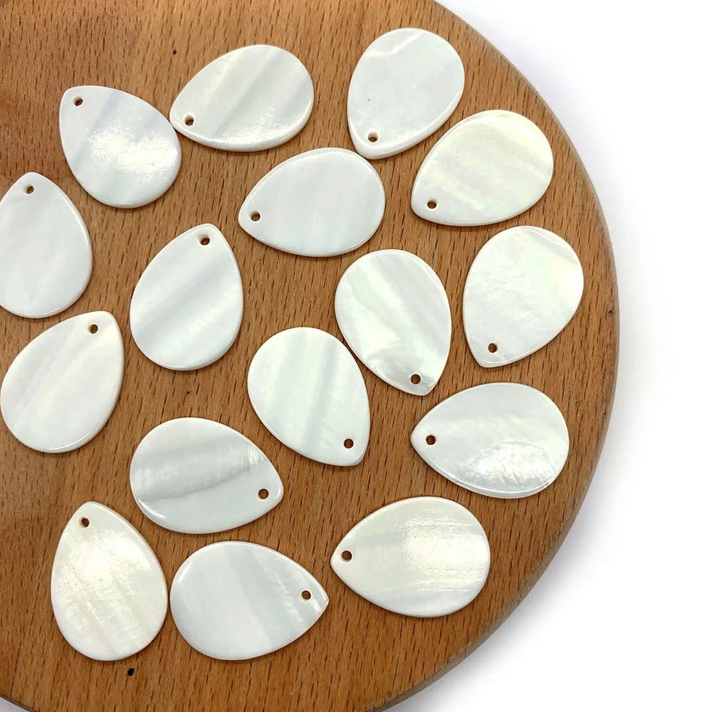 10pcs/Lot Natural Freshwater Shell Water Drop Pendant Fashion Natural Mother-of-pearl Shell Charm for Women DIY Accessories Gift
10pcs/Lot Natural Freshwater Shell Water Drop Pendant Fashion Natural Mother-of-pearl Shell Charm for Women DIY Accessories Gift
