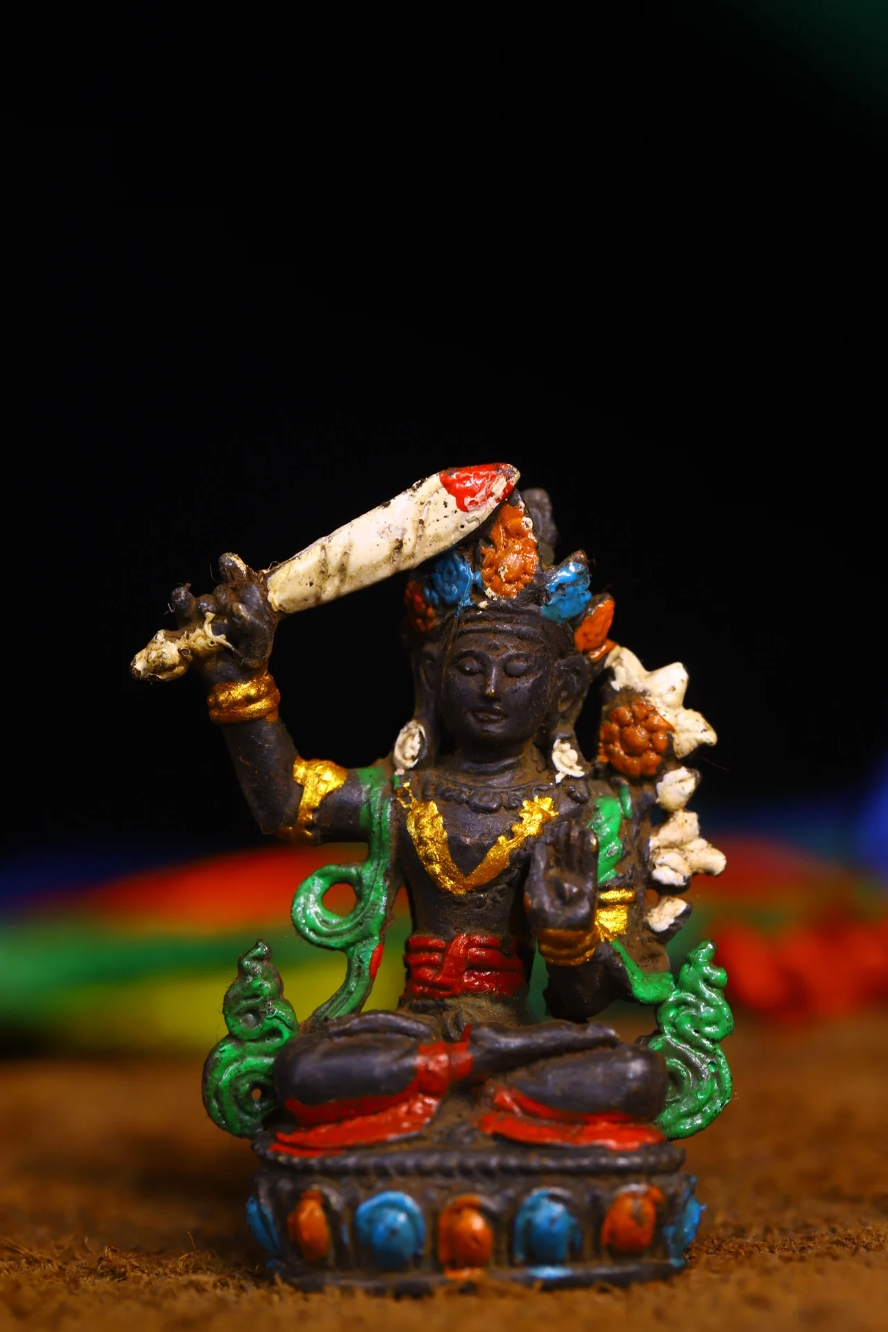 2"Tibetan Temple Collection Old Bronze Cinnabar Painted Manjushri Bodhisattva Buddha lotus platform Worship Hall Town house
2"Tibetan Temple Collection Old Bronze Cinnabar Painted Manjushri Bodhisattva Buddha lotus platform Worship Hall Town house