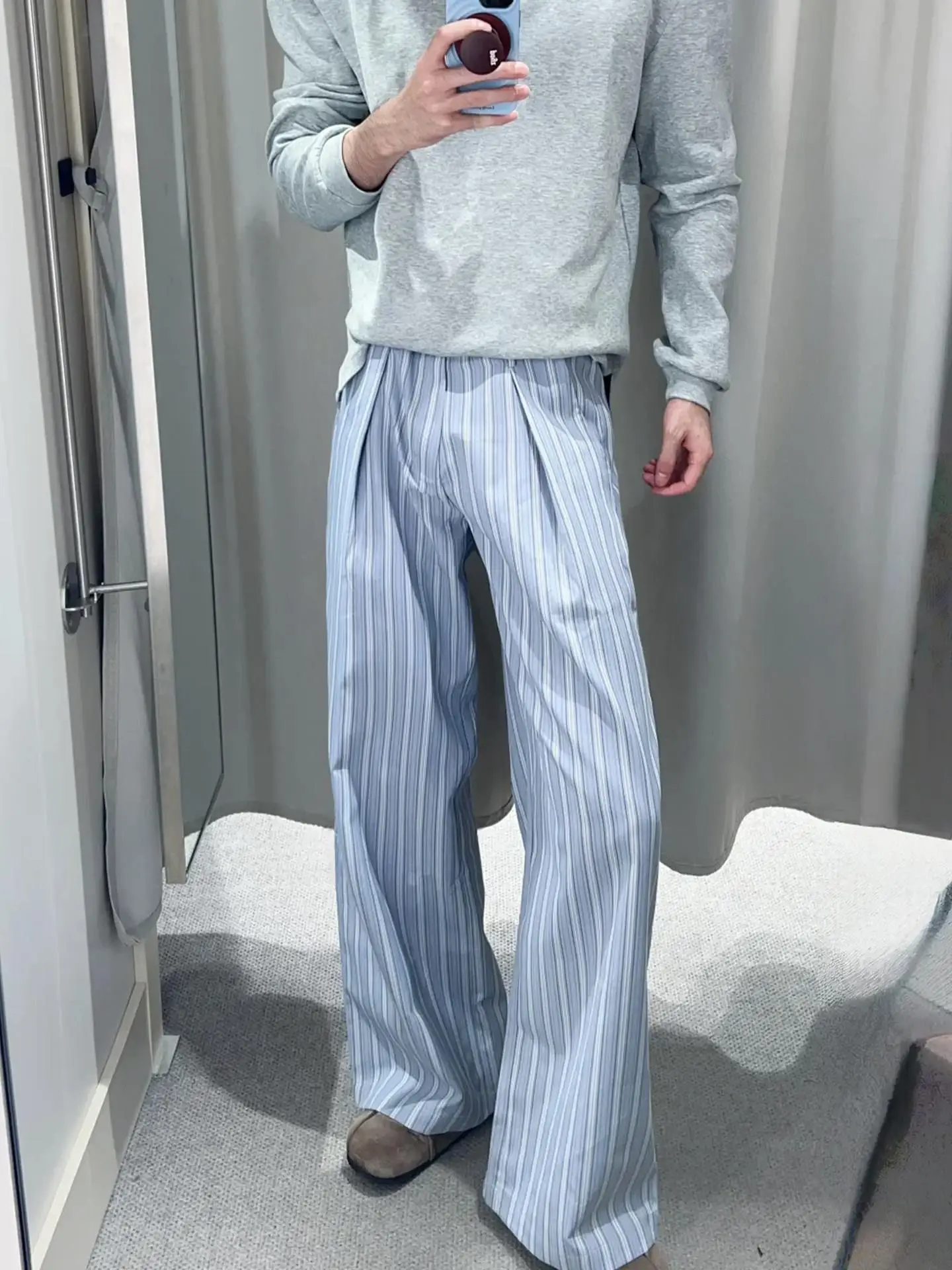 Синие полосатые брюки-палаццо свободного кроя для повседневной носки, плиссированные, унисекс, универсальные, в стиле CleanFit, модные, весна-осень, китайского производства
Синие полосатые брюки-палаццо свободного кроя для повседневной носки, плиссированные, унисекс, универсальные, в стиле CleanFit, модные, весна-осень, китайского производства