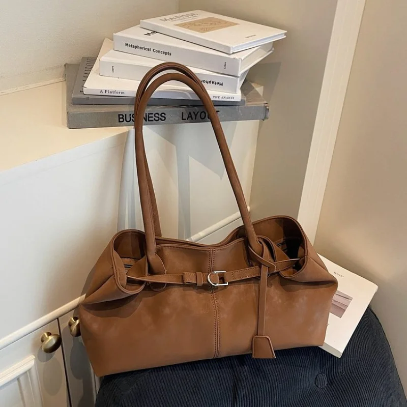 Classic Elegant Ladies Handbag Leather Shoulder Bag Crossbody Bag From Famous Designer Luxury Brand Popular For Daily Use
Classic Elegant Ladies Handbag Leather Shoulder Bag Crossbody Bag From Famous Designer Luxury Brand Popular For Daily Use