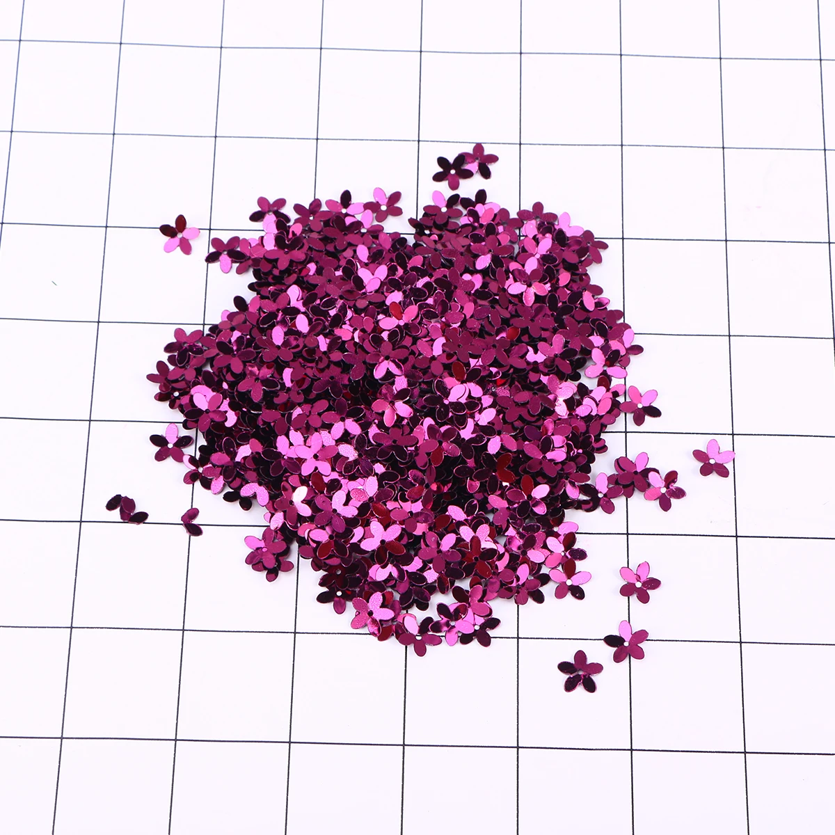 800 PC Clothes Five-petal Sequins Sewing Patches DIY for Jewelry Accessories Purple
800 PC Clothes Five-petal Sequins Sewing Patches DIY for Jewelry Accessories Purple